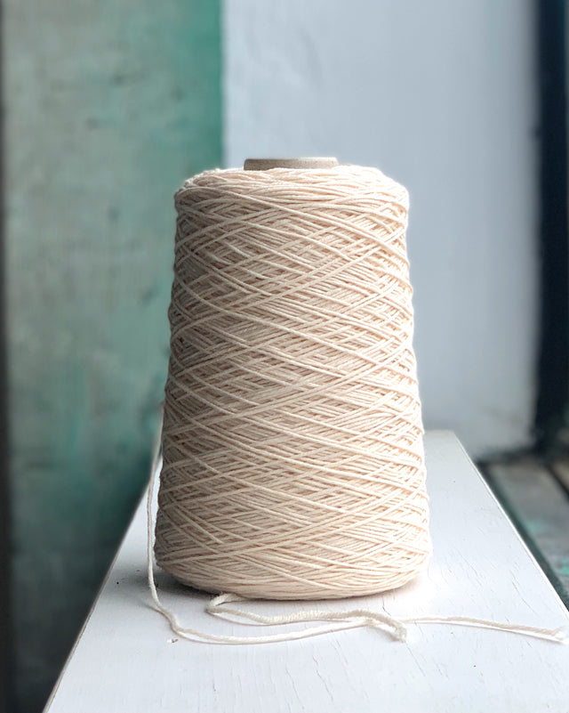 Petal Merino wool yarn 